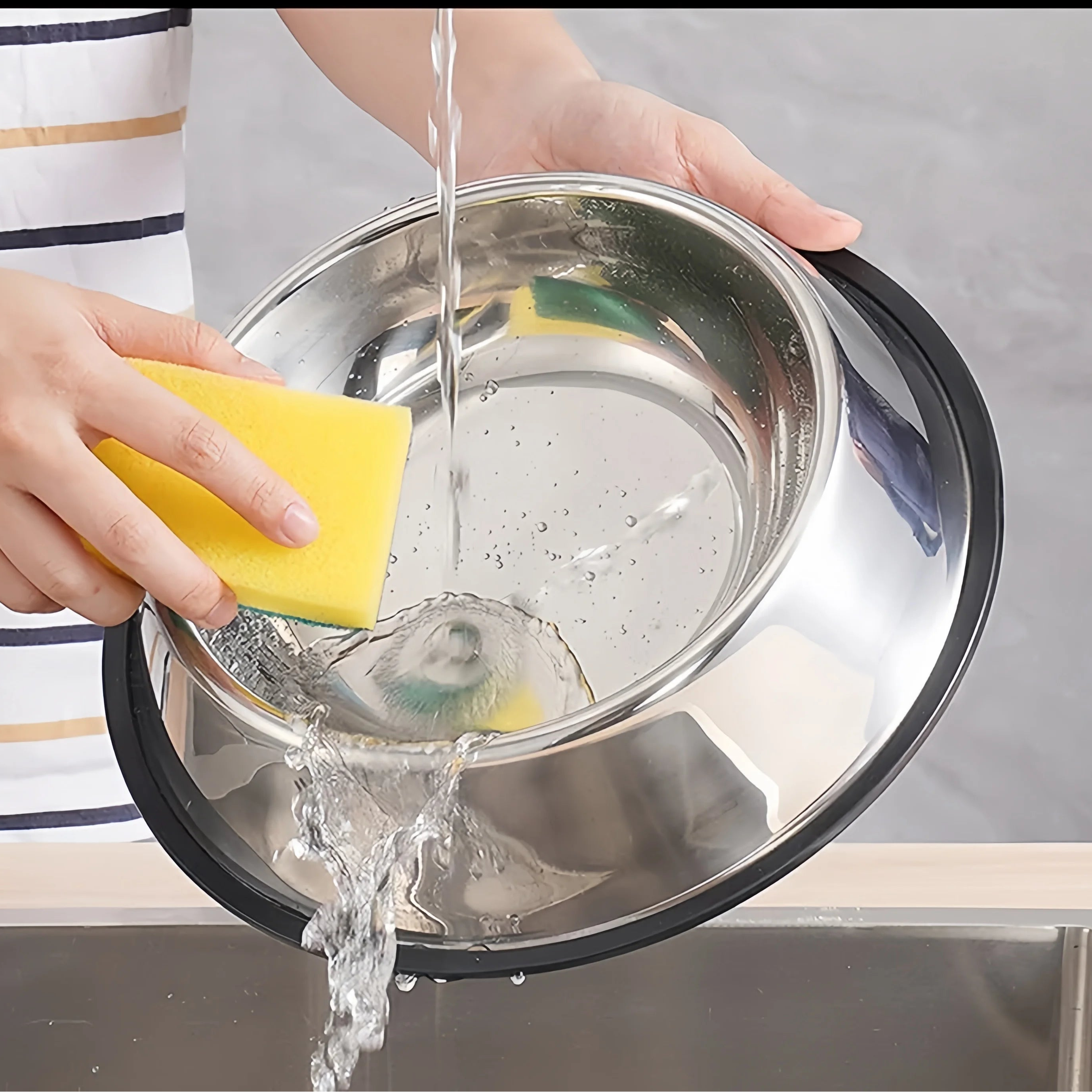 Comedero Antideslizante de Acero Inoxidable para Perros y Gatos – Resistente, Higiénico y Seguro