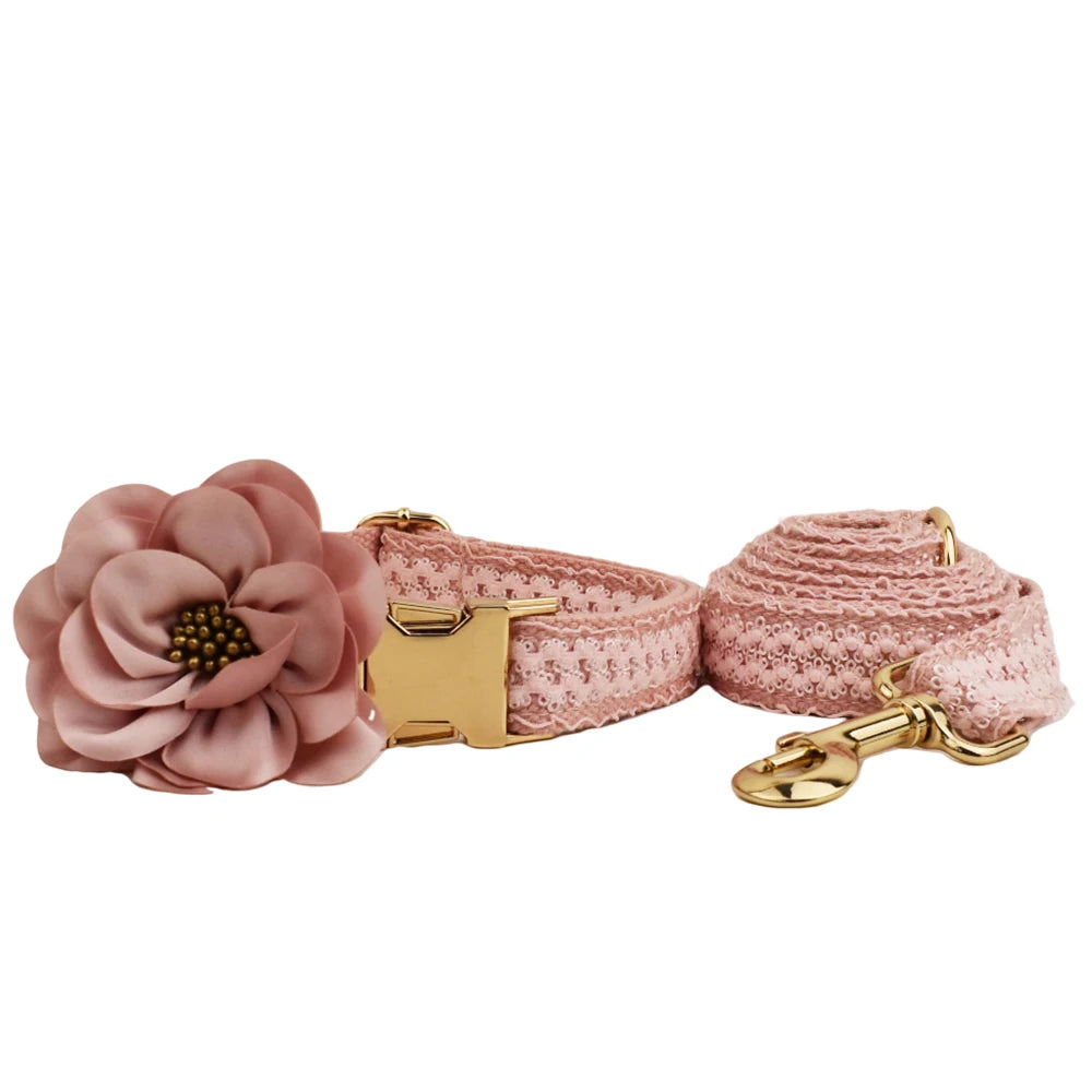 Set de Collar y Arnés de Encaje Rosa Personalizable