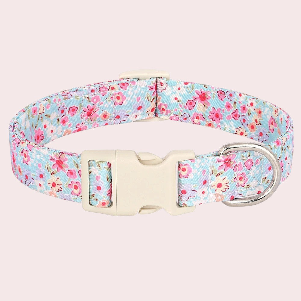 Collar Flores Azul para Perros – Estilo y Comodidad