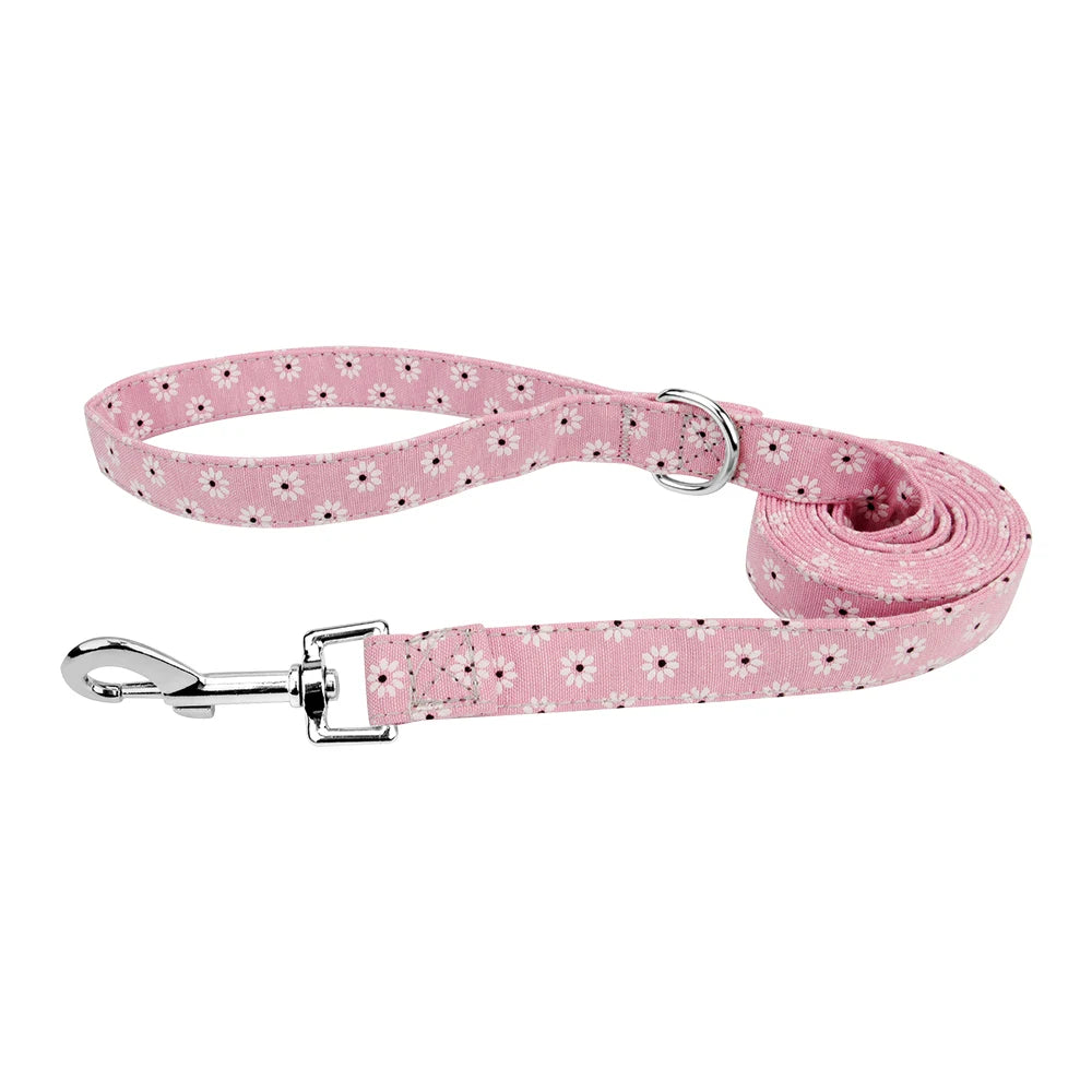 Correa para Perros con Estampado Floral – ¡Estilo, Seguridad y Comodidad en Cada Paseo! 🌸