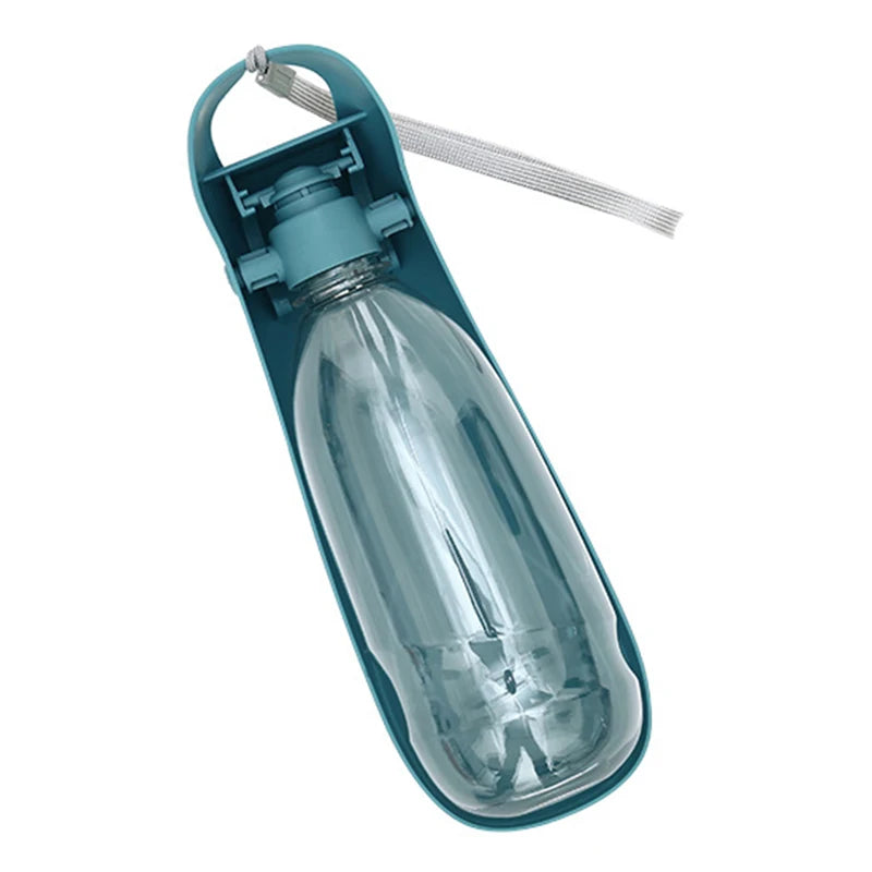 Botella Portátil de Agua para Perros y Gatos – Práctica, Segura y Antiderrame